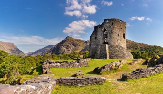 Llanberis
Gwnedd
Wales
May13, 2019
13th Century Picturesque ruins of Dolbadarn Castle, and the mounains of Snowdonia